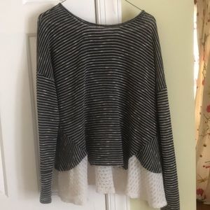 LE LIS shirt with lace bottom